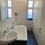 Fuer Gruppen Und Familien - Grosse Naehe Stadtpark, 4 Schlafzimmer, 2 Baeder, Terrasse, Parkplatz Apartman Erfurt