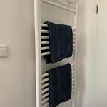 Fuer Gruppen Und Familien - Grosse Naehe Stadtpark, 4 Schlafzimmer, 2 Baeder, Terrasse, Parkplatz דירה *
