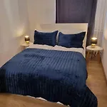 Fuer Gruppen Und Familien - Grosse Naehe Stadtpark, 4 Schlafzimmer, 2 Baeder, Terrasse, Parkplatz * ארפורט