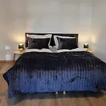 Fuer Gruppen Und Familien - Grosse Naehe Stadtpark, 4 Schlafzimmer, 2 Baeder, Terrasse, Parkplatz דירה