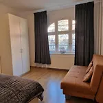 Fuer Gruppen Und Familien - Grosse Naehe Stadtpark, 4 Schlafzimmer, 2 Baeder, Terrasse, Parkplatz דירה