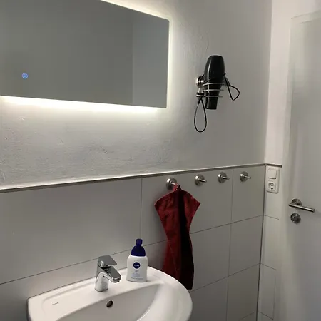 Fuer Gruppen Und Familien - Grosse Naehe Stadtpark, 4 Schlafzimmer, 2 Baeder, Terrasse, Parkplatz Apartament *