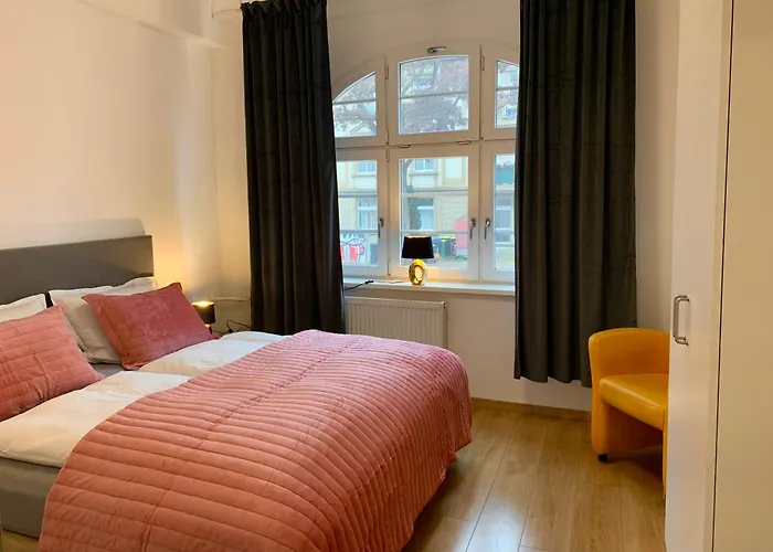 Fuer Gruppen Und Familien - Grosse Naehe Stadtpark, 4 Schlafzimmer, 2 Baeder, Terrasse, Parkplatz ארפורט