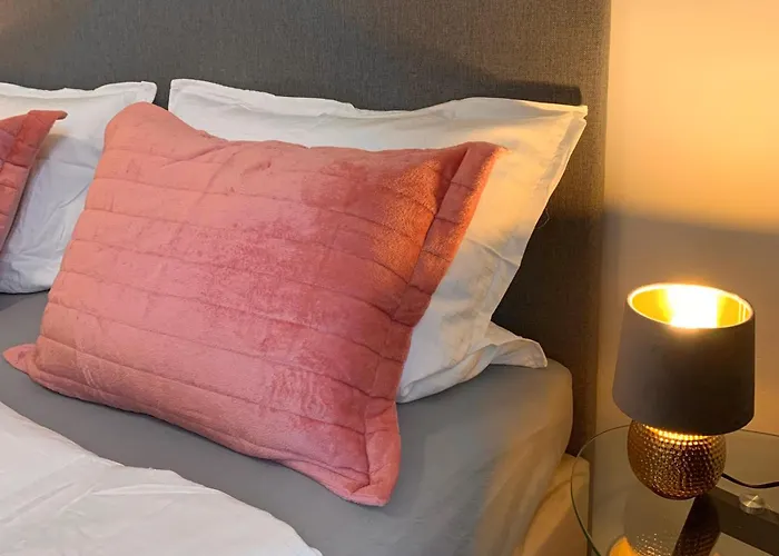 Fuer Gruppen Und Familien - Grosse Naehe Stadtpark, 4 Schlafzimmer, 2 Baeder, Terrasse, Parkplatz