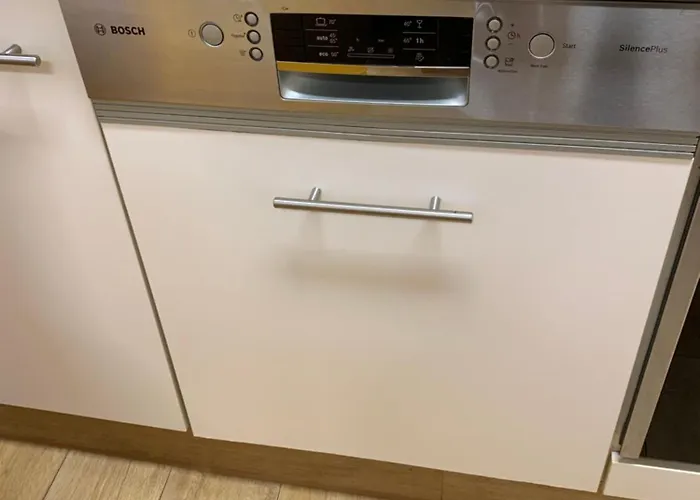 Apartment Für Gruppen Und Familien - Große Nähe Stadtpark, 4 Schlafzimmer, 2 Bäder, Terrasse, Parkplatz *