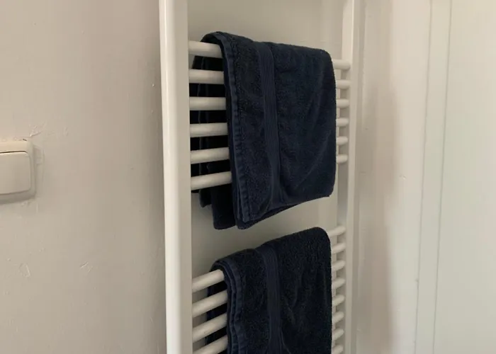 Fuer Gruppen Und Familien - Grosse Naehe Stadtpark, 4 Schlafzimmer, 2 Baeder, Terrasse, Parkplatz דירה *