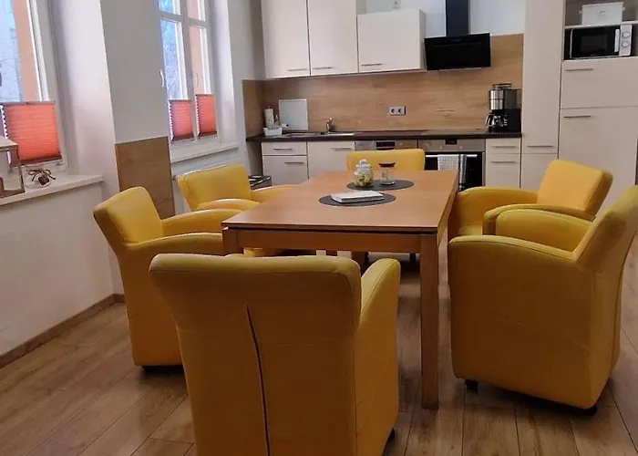 Fuer Gruppen Und Familien - Grosse Naehe Stadtpark, 4 Schlafzimmer, 2 Baeder, Terrasse, Parkplatz דירה *