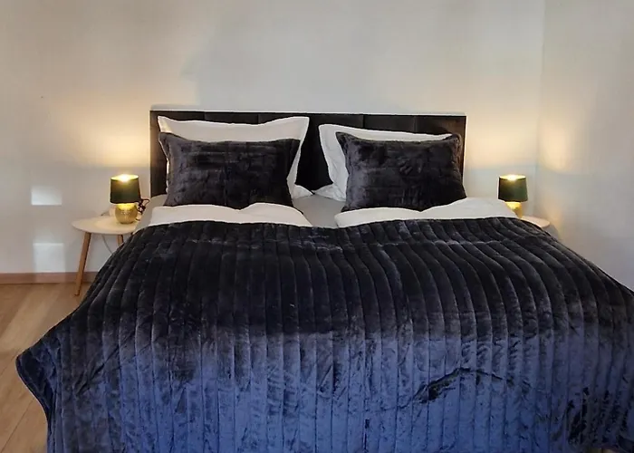 Fuer Gruppen Und Familien - Grosse Naehe Stadtpark, 4 Schlafzimmer, 2 Baeder, Terrasse, Parkplatz דירה